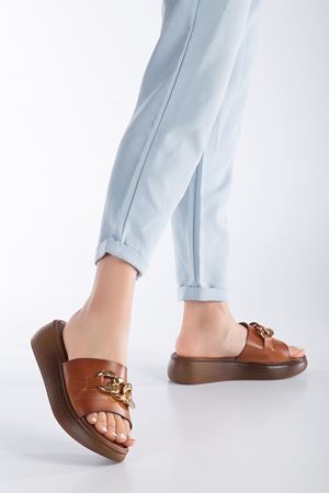 Jerry Kadın Toka Detaylı Hakiki Deri Terlik Taba